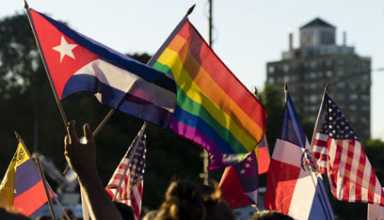 Brooklynites mourn Orlando massacre at Grand Army Plaza