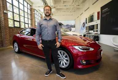 Hook-up culture! Tesla courting condo developers to include car chargers
