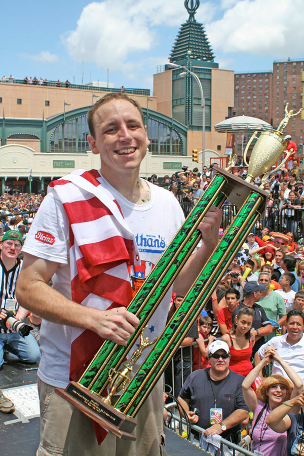 EXCLUSIVE INTERVIEW!: Hot dogger Joey Chestnut bounces back from