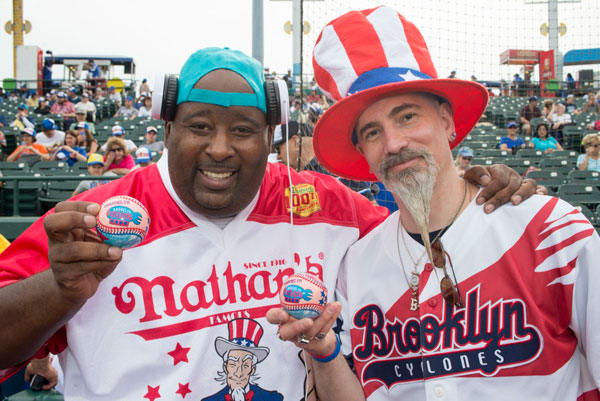 Clones go to the dogs at ‘Coney Island Franks’ night