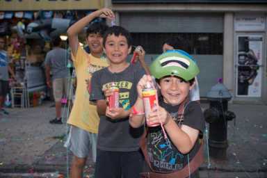 Third Ave. first for fun: Ridge’s stroll draws all walks