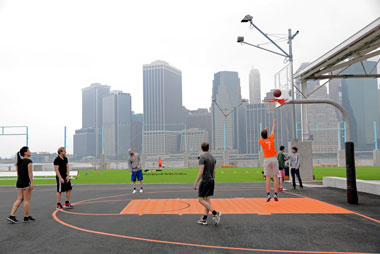 Playing easy to get: Brooklyn Bridge Park is thieves’ haven