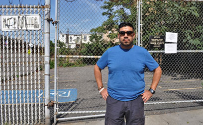 Sunset Parkers want city to build school on lot rather than landmark