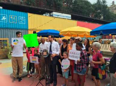 Making waves: Swim fans demand Bridge Park keep pool open