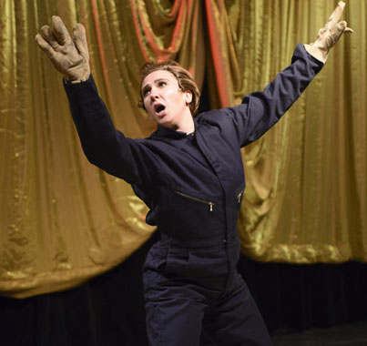 Nic-waving contest! Burlesque show a tribute to Nicholas Cage