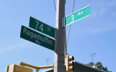 Kids get their way: City names Ridge street for children’s Ragamuffin Parade