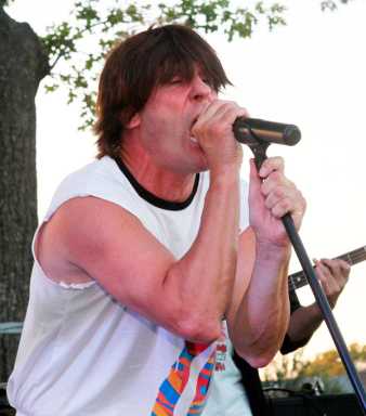 Start ‘em up! ‘Stones’ tribute rocks Marine Park