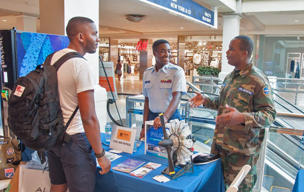 Shopping for work: Kings Plaza hosts job fair