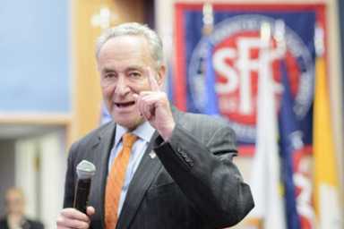 Sen. Schumer visits Brooklyn Democrats