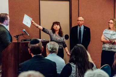 Flood and thunder: Corps’s storm-barrier proposal gets jeers for long timeline