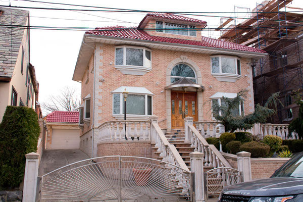Stop hammer time! Ridgites want freeze on home-enlargement permits