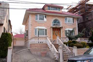 Stop hammer time! Ridgites want freeze on home-enlargement permits