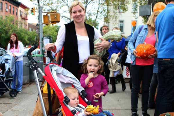 Gourd’s country! Carroll Gardens’ Pumpkin Fest proves Brooklyn is the best borough, kid says
