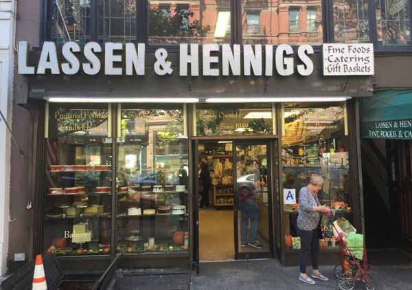 New deli: Brooklyn Heights’ iconic Lassen and Hennigs expanding to Dumbo