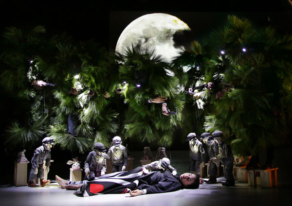 Tree ring circus: Puppets play in a fairy tale of forests