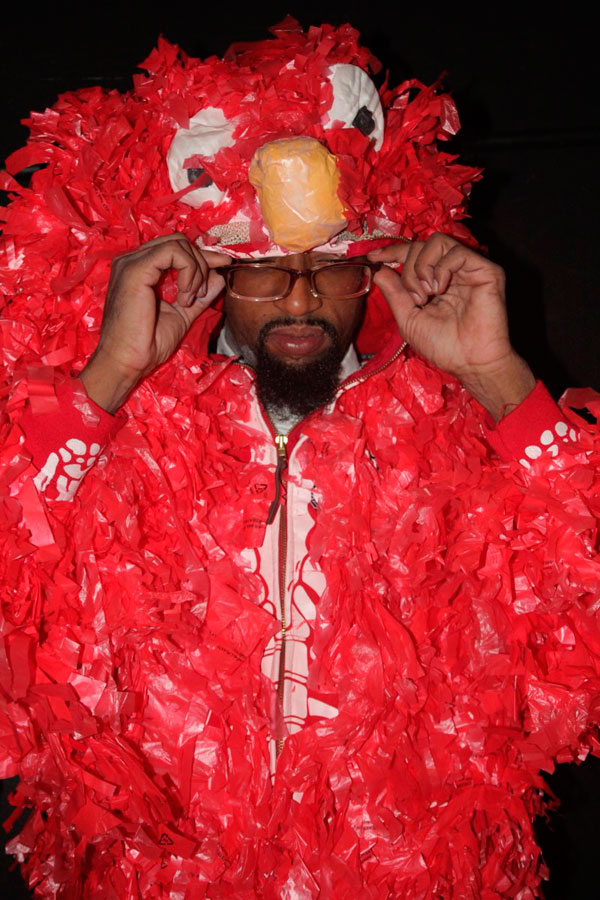 Furry-ous fists: ‘La Furia!’ features Elmo ruling the street