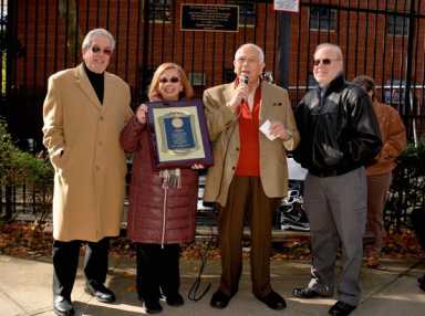 Standing O is at it again!