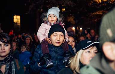 At first light: Slope’s Fifth Ave. kicks off Christmas-tree-lighting season