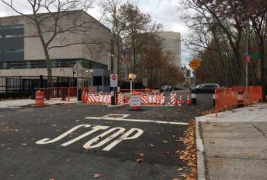Skirting the law: City needs Feds’ permission to run streetcar past courthouse — but doesn’t have it