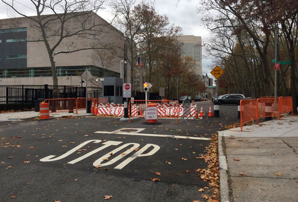 Skirting the law: City needs Feds’ permission to run streetcar past courthouse — but doesn’t have it