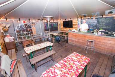Bar back: Sycamore installs heated cabin for winter