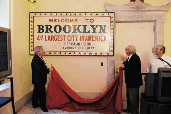 Former Boro Prez Leone is gone — but where is his iconic ‘Welcome to Brooklyn’ sign?