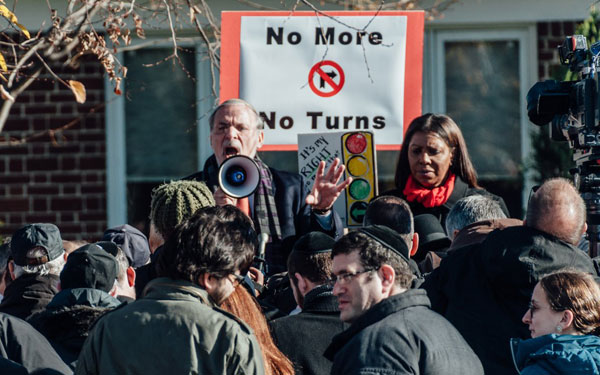 Fighting for their rights: Rally opposes right-turn ban on Ocean Parkway