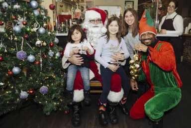 Santa in the Slope! Kris Kringle visits Fifth Avenue