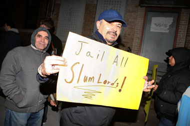 Greenpointers still frozen out of rent-stabilized digs by alleged sabotage