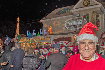 Seddio fires up the Christmas lights in Canarsie