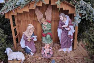 Bay Ridge church replaces stolen baby Jesus with new statue