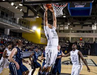 Buzzer-beater buzzkill: Blackbirds drop league opener on last-second shot