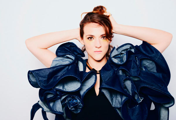 Royal revue: Singer creates tribute to regal females