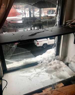 Cold war: Sunset Parkers furious after plows on Gowanus blast little girl with ice