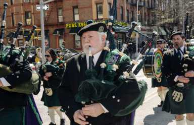 Hooley moley! Farrell’s barkeep takes Paddy’s Day off — to lead the Park Slope parade!
