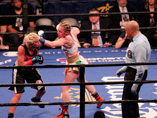Heating up: Brooklyn boxing star still perfect despite out-of-ring distractions