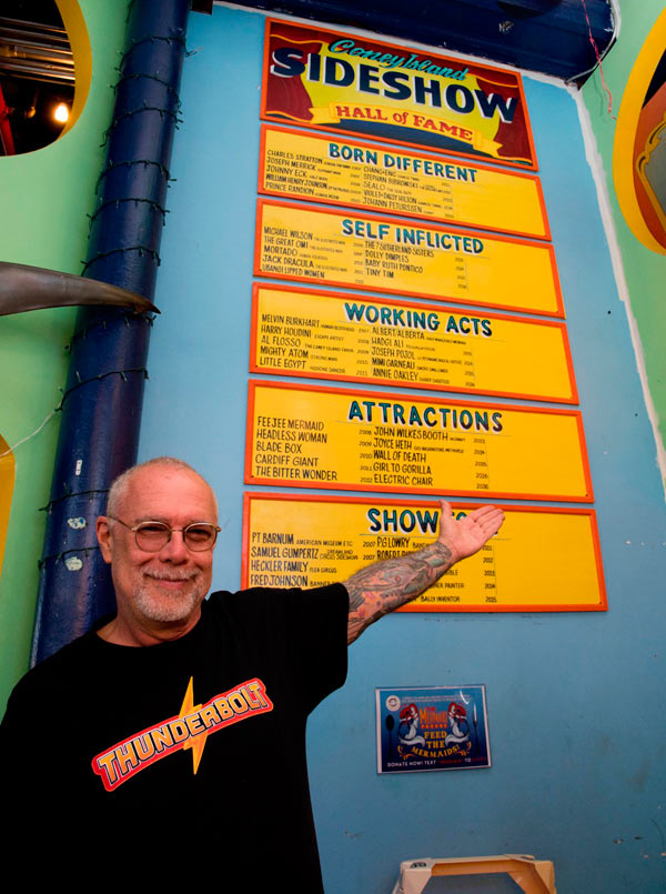 Super freaks! Sideshow Hall of Fame honors carnie history