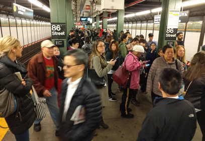 Power outage at Dekalb Avenue snarls Southern Brooklyn trains