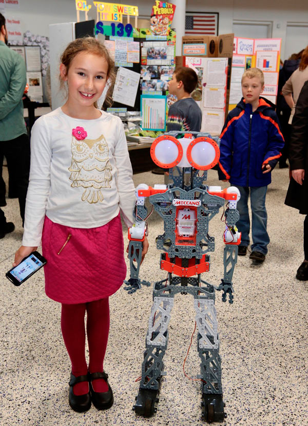 Pint-sized scientists show off their experiments!