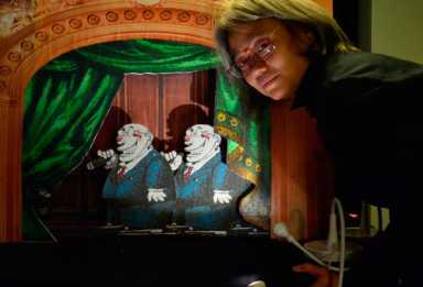 You’re the puppet! Puppeteer presents a Trumpian disaster film