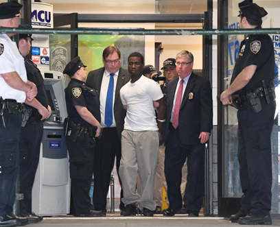 Teen charged with attempted murder in dragging of police officer