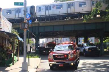 Off the rails! Q train derails in Brighton Beach during morning rush hour Friday