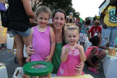 Pavement party! Summer strollers take Slope’s Fifth Avenue