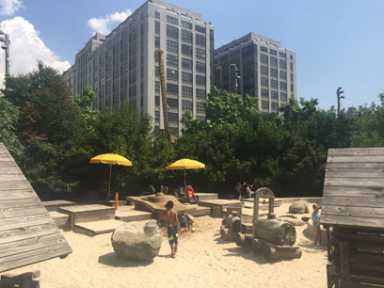 Make it stop: Park-loving tots frightened by noise from ongoing construction at Pier 6