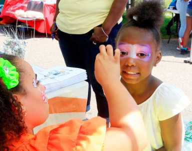 Kids enjoy Family Fun Day in Canarsie Park