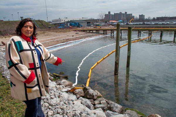 Oil spill in Gravesend Bay