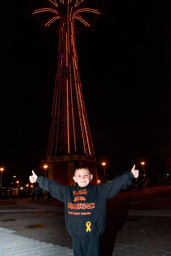Going for the gold: Parachute Jump lights up for cancer awareness