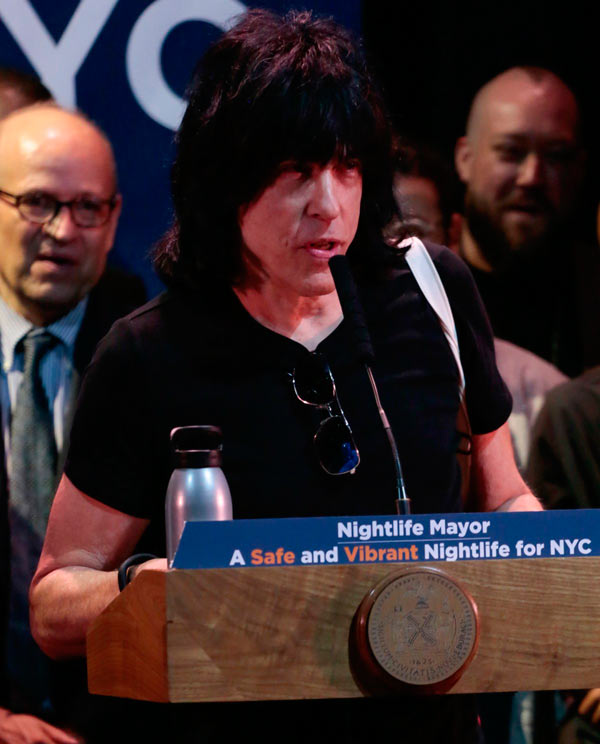 Pulling an all-nighter: Mayor signs bill for nightlife office into law