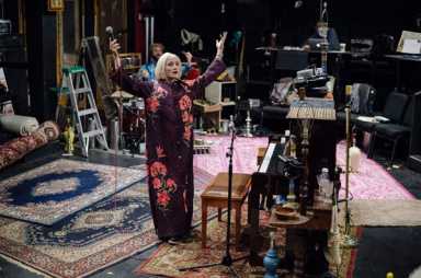 Medium heir: Spiritualist’s daughter leads new musical