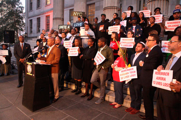 Consoling a community: Bklynites assemble to grieve Las Vegas shooting victims, demand gun law reforms